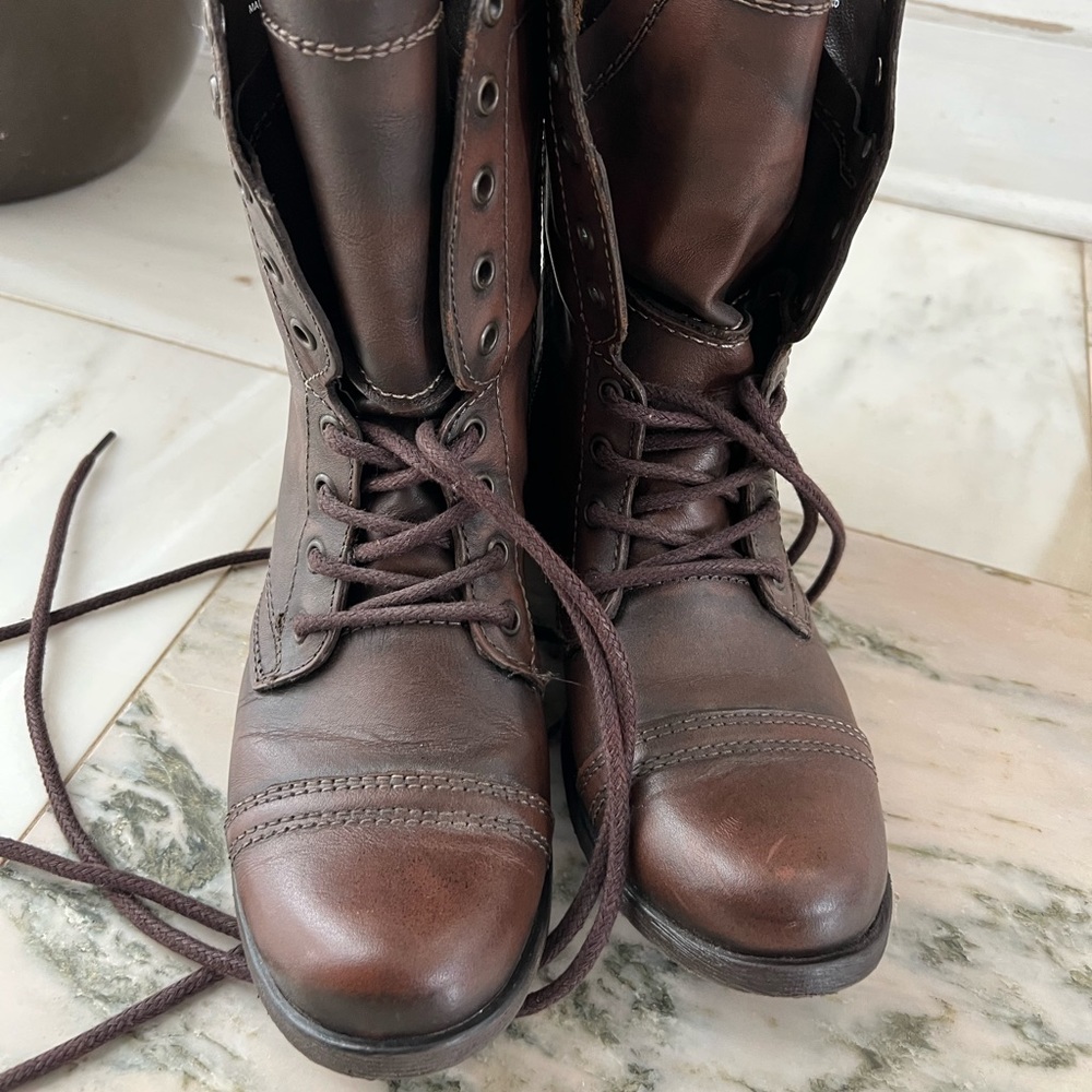 Steve Madden Brown Leather Lace-Up Ankle Boots